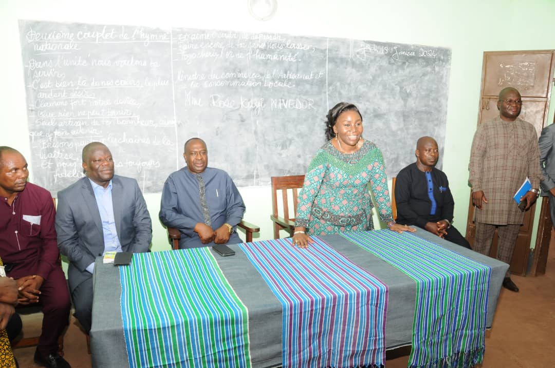 Tsévié : Le ministre Kayi MIVEDOR-SAMBIANI présente la vision du chef de l’Etat aux artisans