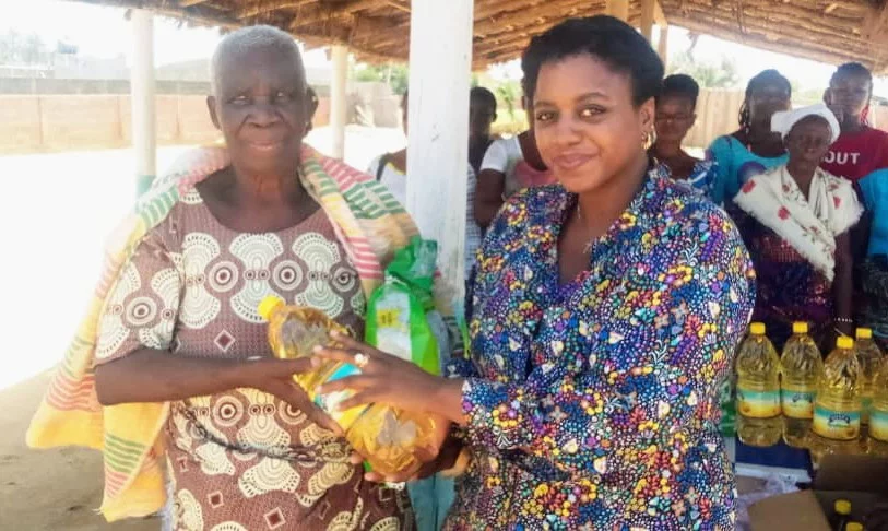 Erosion côtière : Mme Amorin apporte son soutien aux victimes les plus démunies