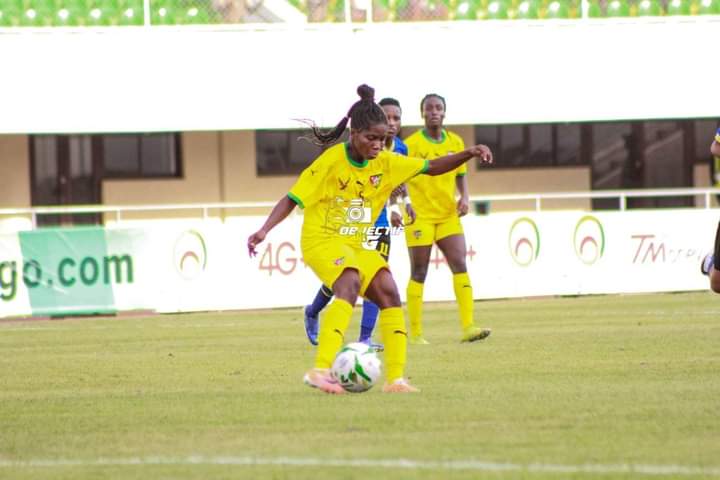 Football : ES Poitiers annonce la signature d'une nouvelle togolaise