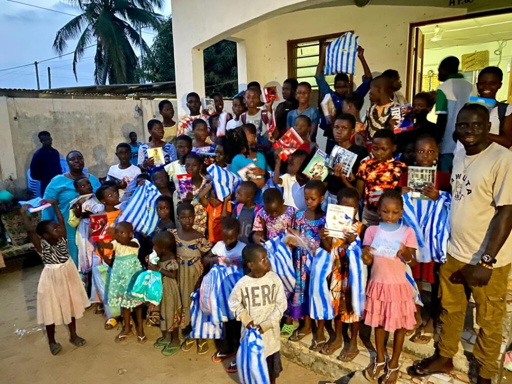 L’ONG CAFE assure la rentrée scolaire 2025-2026 aux enfants de la commune des Lacs 3 et du Golfe 1