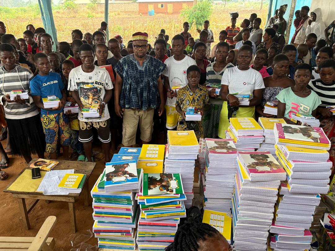 Éducation/Togbui CHARDEY AKOEDAGBE : un acte de générosité éclatant au service de la jeunesse togolaise
