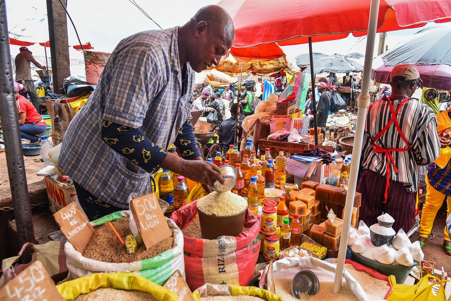 Togo : un commerçant peut désormais accéder à des soins assurés