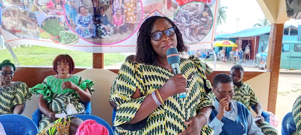 Togo : la Sénatrice Pascaline Dangbuie appelle les femmes des marchés du Grand-Lomé à l’unité pour combattre le cancer
