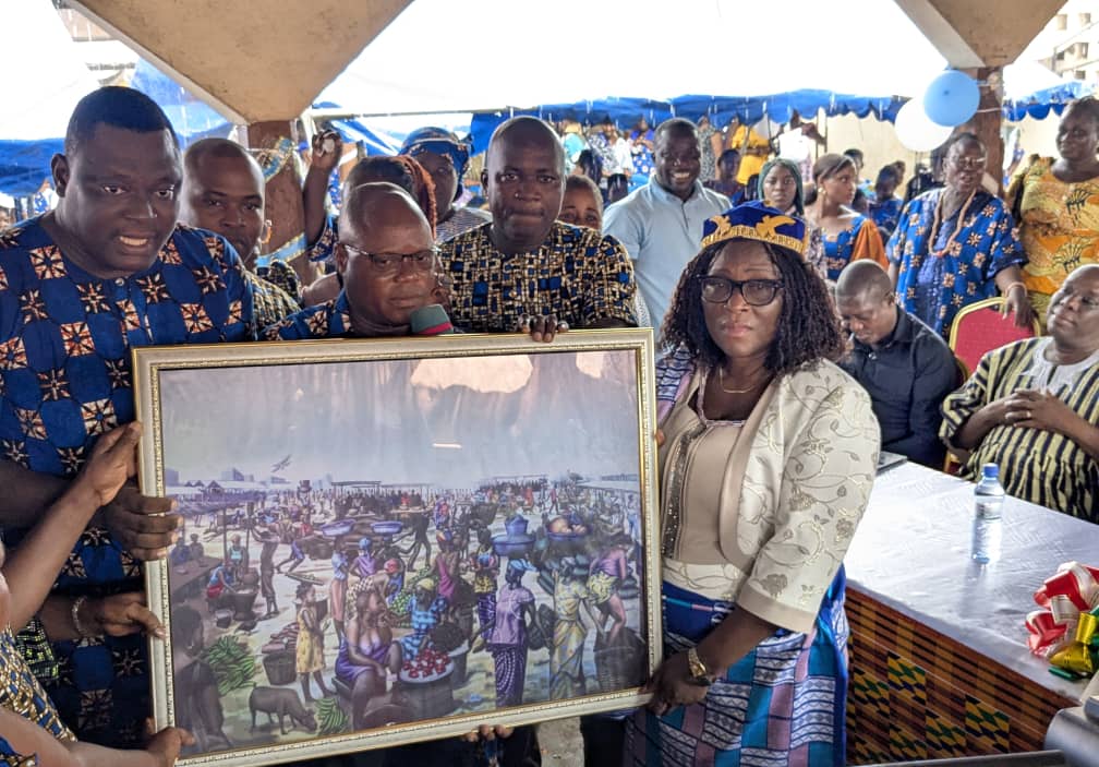 Surprise et soutien : le marché d’Adidogomé-Assiyéyé célèbre sa commerçante élue Maire