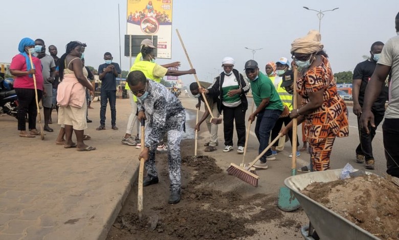 Insalubrité dans les Golfe 7 et 5 : les Maires Dangbuie Afi et Kossi Aboka prennent le devant