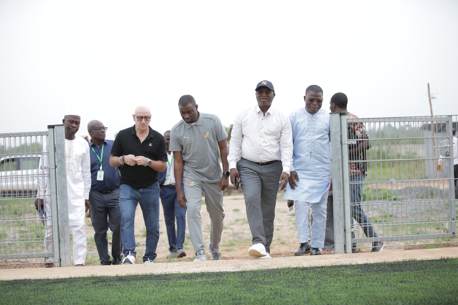 Togo : Patrice Neveu fait un tour sur les infrastructures sportives