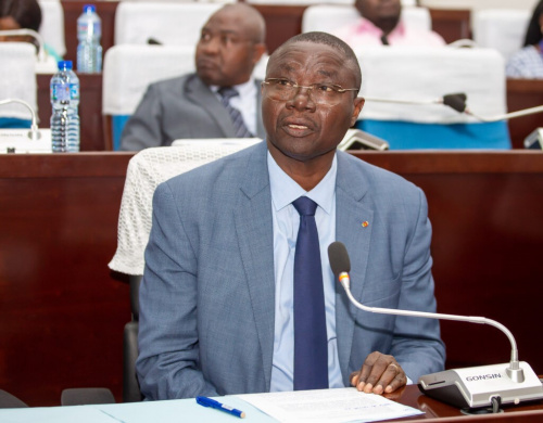 Décentralisation au Togo : l’État renouvelle des dotations pour le développement local