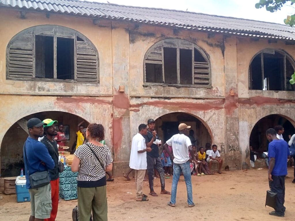Réhabilitation du MHiVAA d’Aného : une exposition-vente des œuvres de Daflag pour mobiliser des fonds