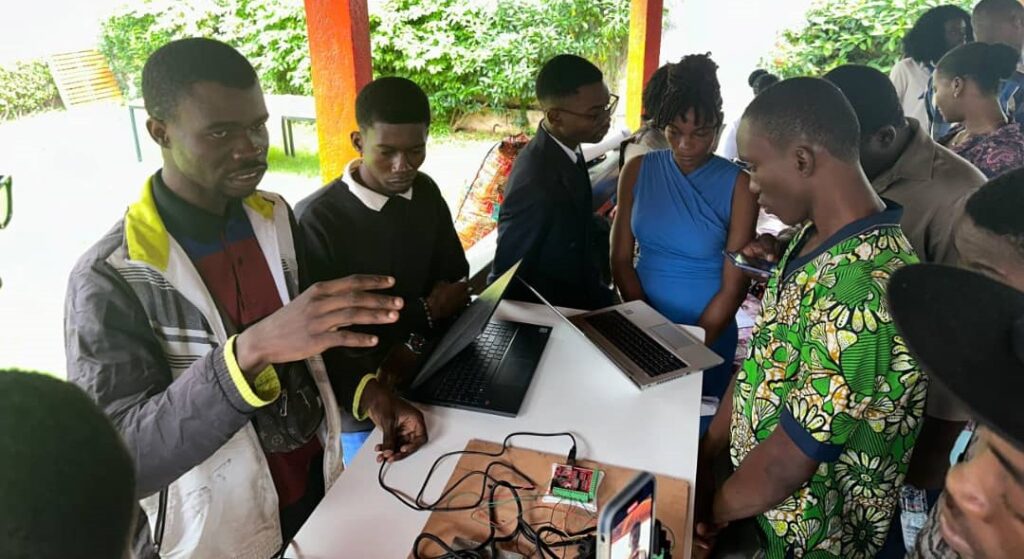 Projet D-CLIC : l'OIF forme une nouvelle génération de créateurs d'objets numériques au Togo