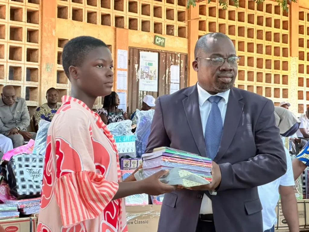 Rentrée scolaire 2026-2027 : UNIR Golfe 7 soutient 500 élèves démunis