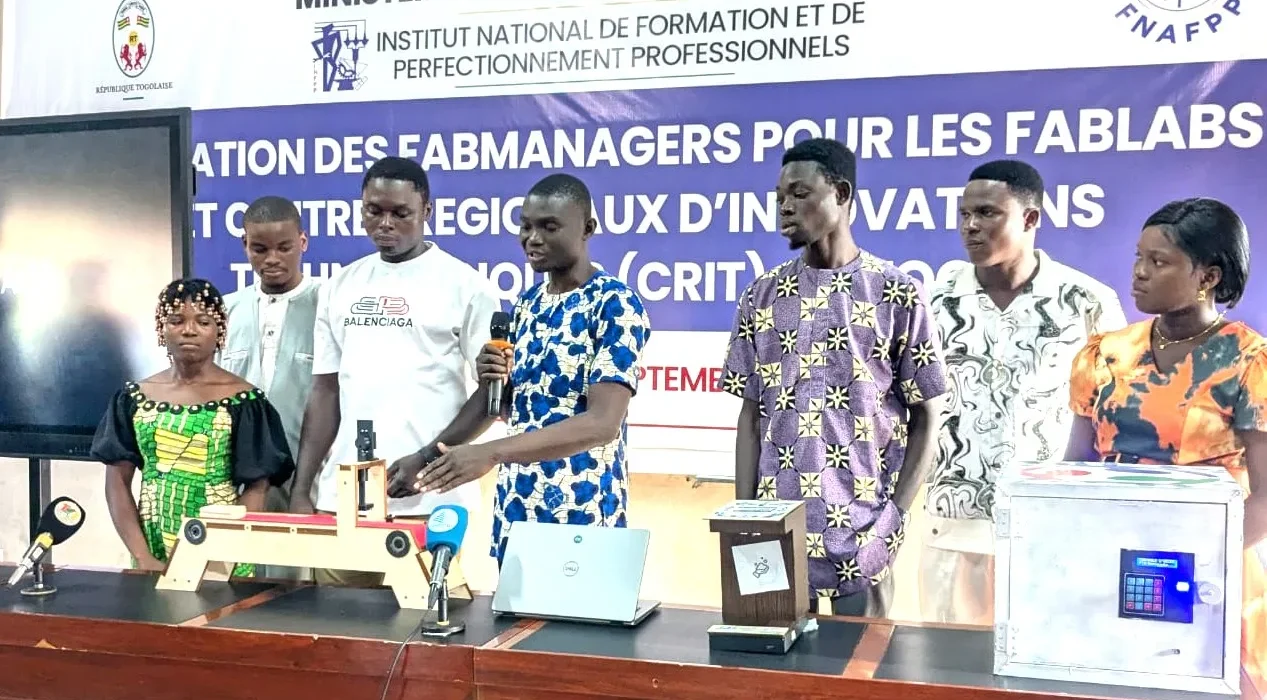 Togo : des Fabmanagers prêts à animer les laboratoires des collèges et lycées scientifiques ainsi que les CRIT